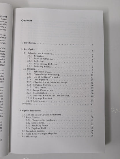 Optics and Lasers Including Fibers and Optical Waveguides - Matt Young - Fourth Revised Edition (Hardcover)