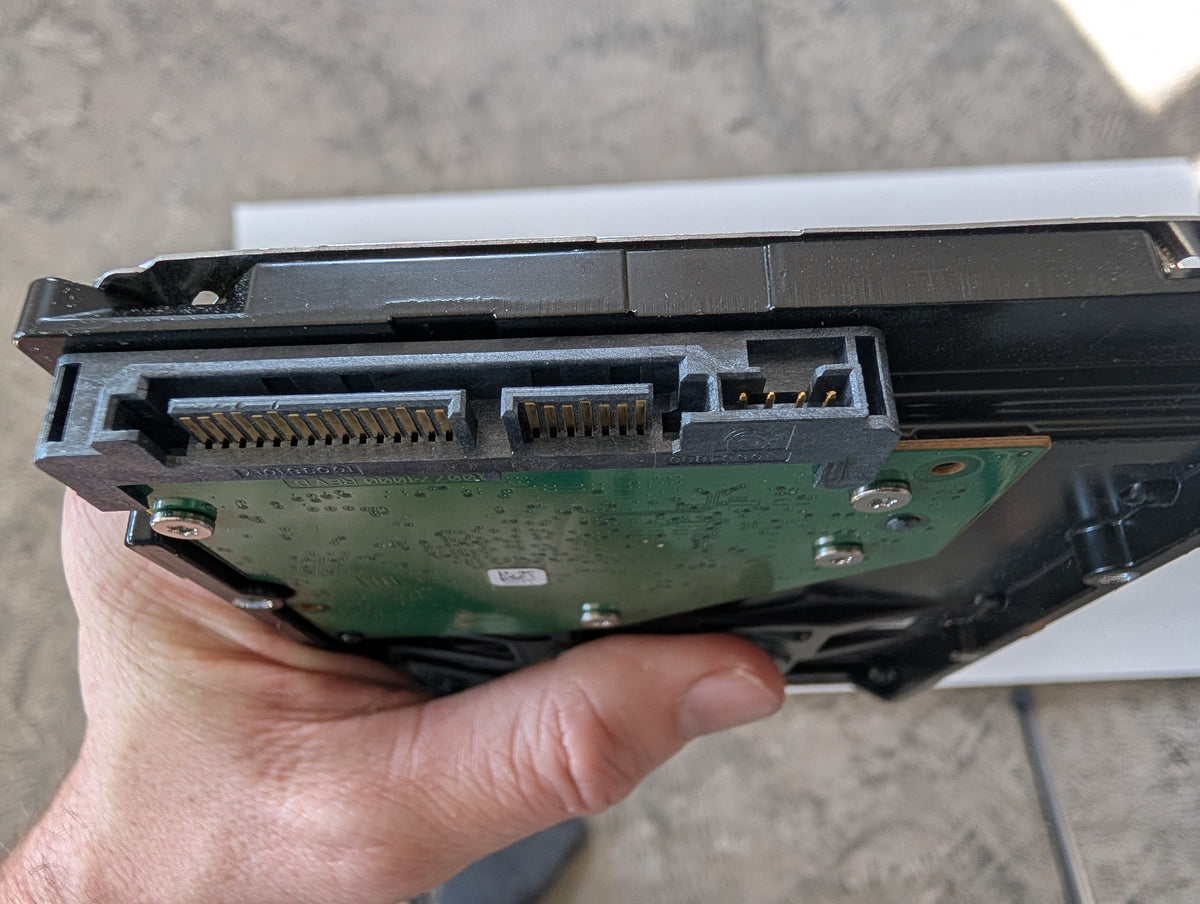 500GB Seagate, ST500DM002-1SB10A, (31047 Powered On Hours)